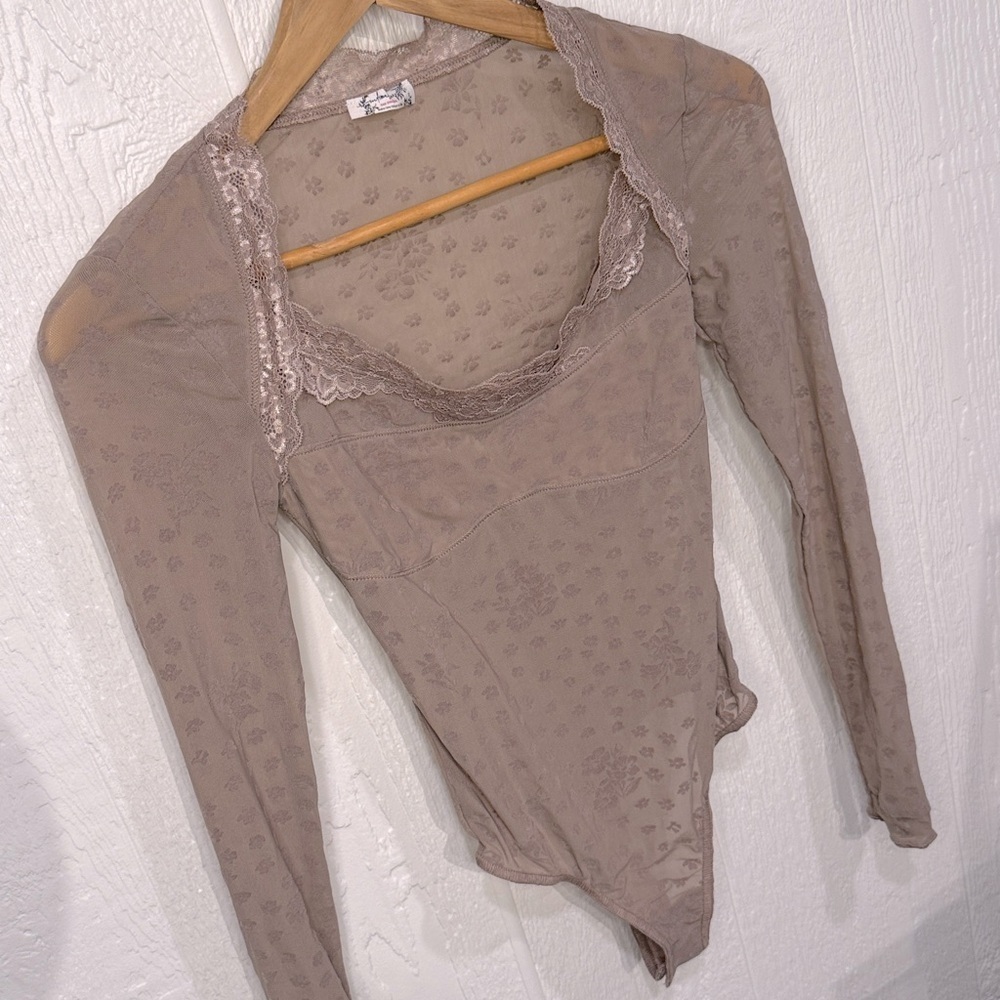 In the city bodysuit NWOT taupe/mauve